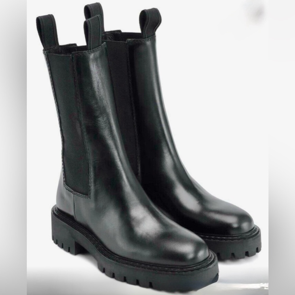 LAST Black Leather Chelsea Boots